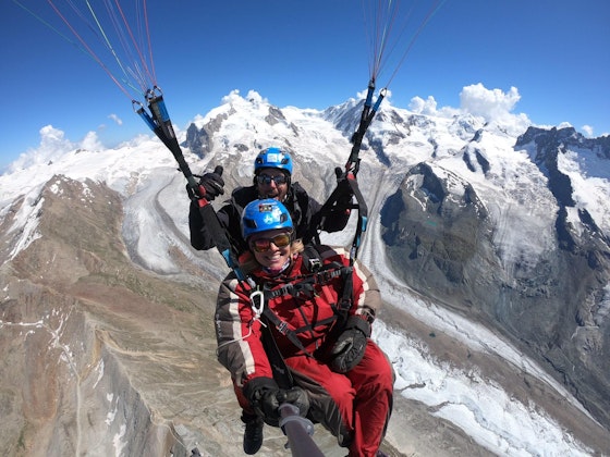 Lange afstand tandem paragliding in Zermatt (vanaf 5 j.) - Matterhorn Lange afstand tandem paragliding in Zermatt (vanaf 5 j.) - Matterhorn